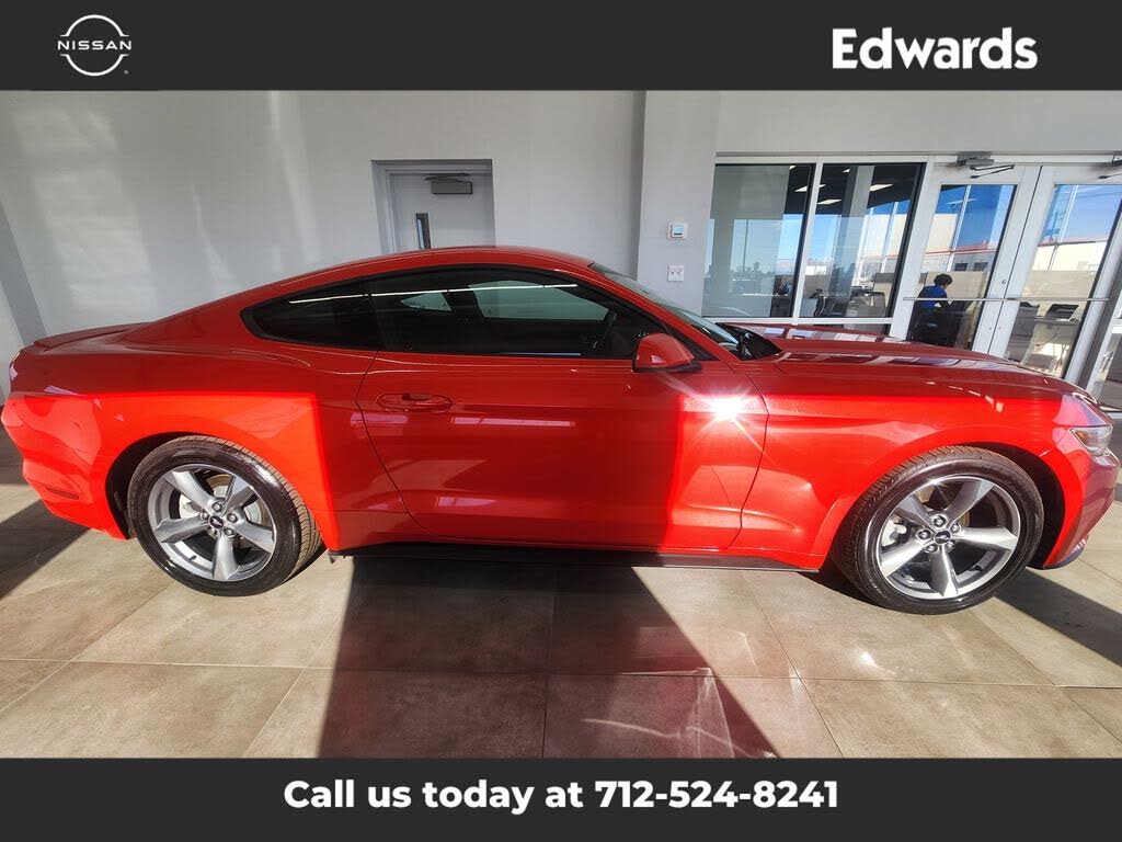 2015 Ford Mustang EcoBoost Coupe RWD