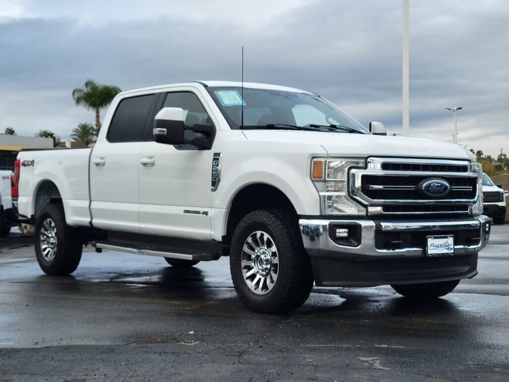 2022 Ford F-250 Super Duty Lariat Crew Cab 4WD