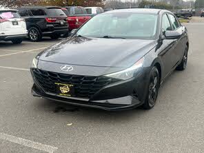 Hyundai Elantra SEL FWD