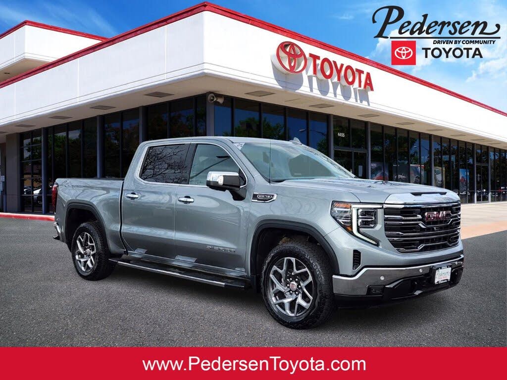 2024 GMC Sierra 1500 SLT Crew Cab 4WD