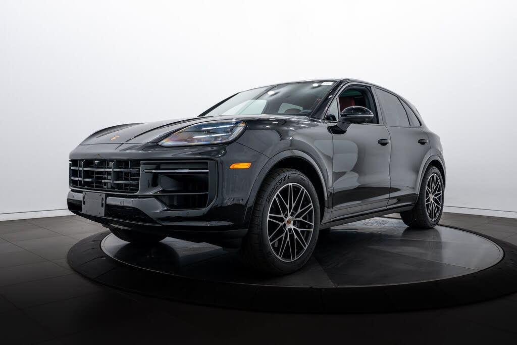2025 Porsche Cayenne AWD