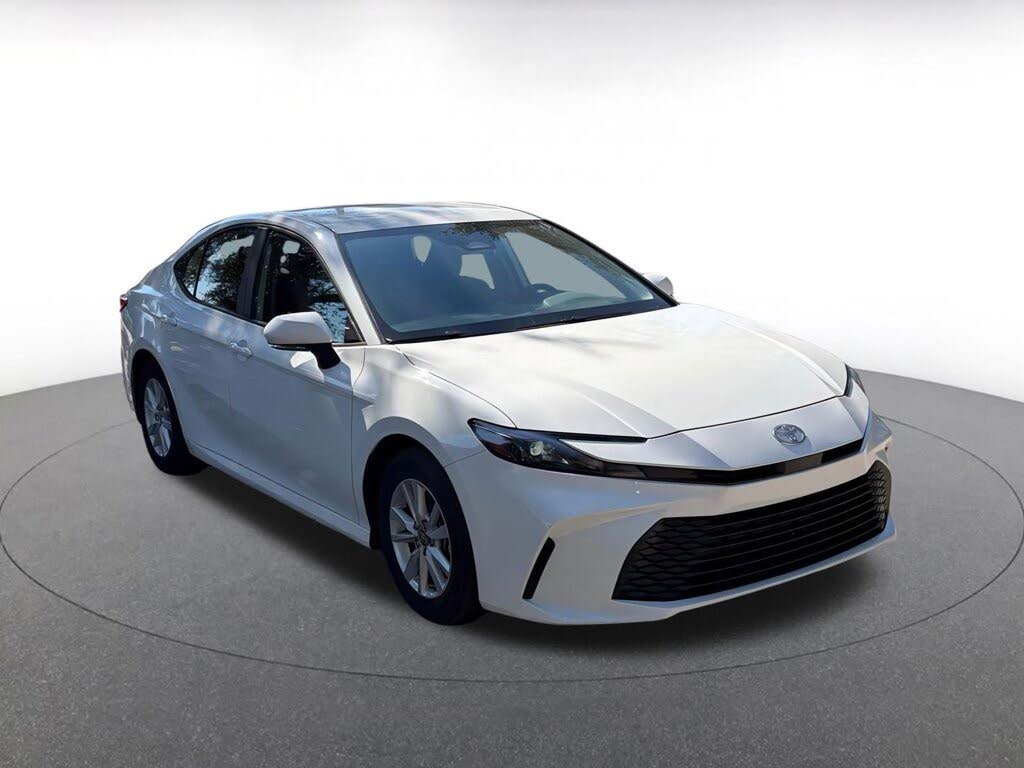 2025 Toyota Camry LE FWD