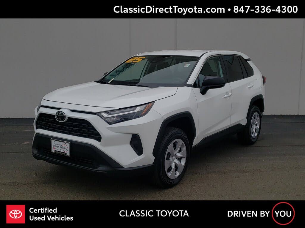 2025 Toyota RAV4 LE FWD