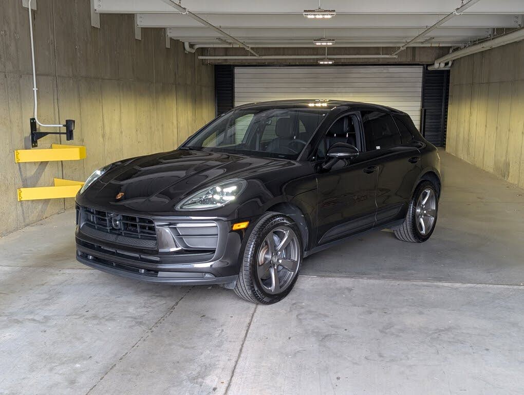 2025 Porsche Macan AWD