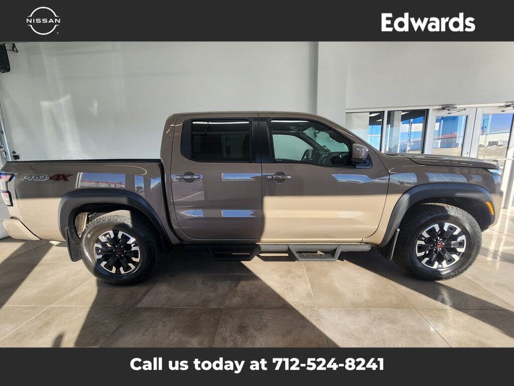 2024 Nissan Frontier PRO-4X Crew Cab 4WD