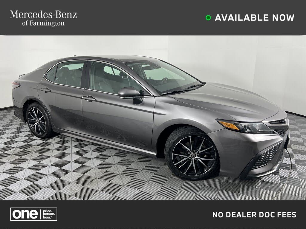 2024 Toyota Camry SE FWD