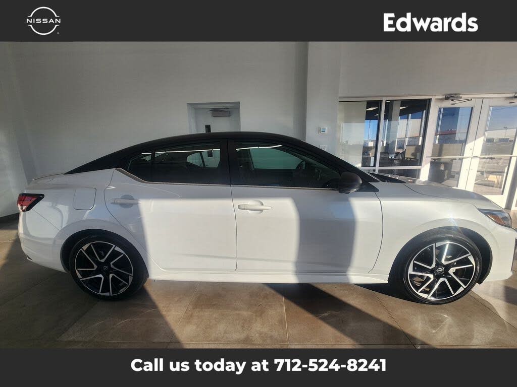 2025 Nissan Sentra SR FWD