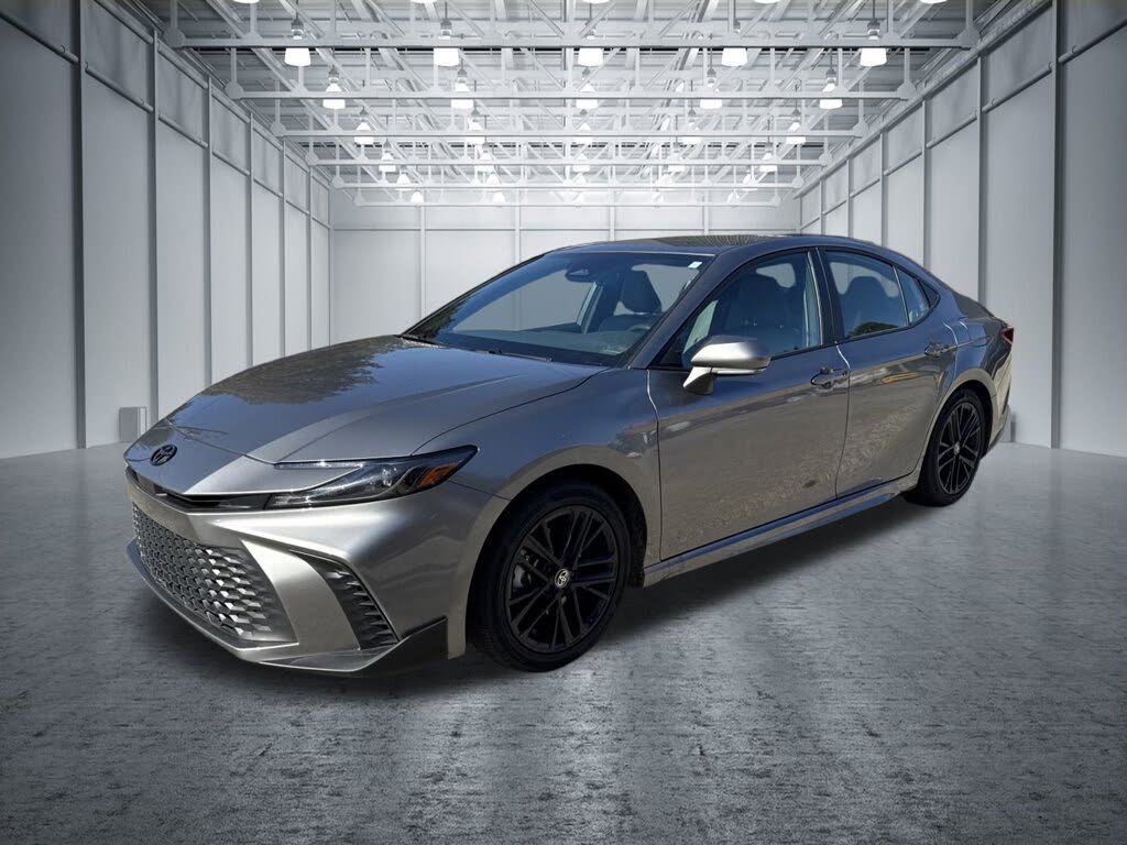 2025 Toyota Camry SE FWD