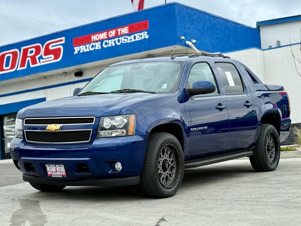 2013 Chevrolet Avalanche LT Black Diamond Edition 4WD