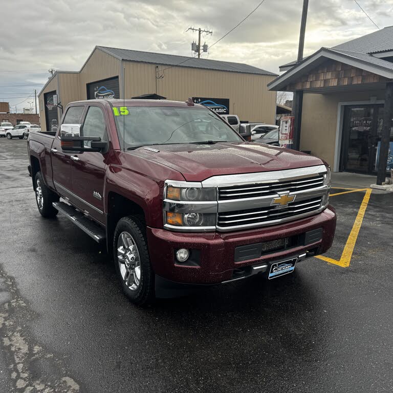 2015 Chevrolet Silverado 2500HD High Country Crew Cab 4WD