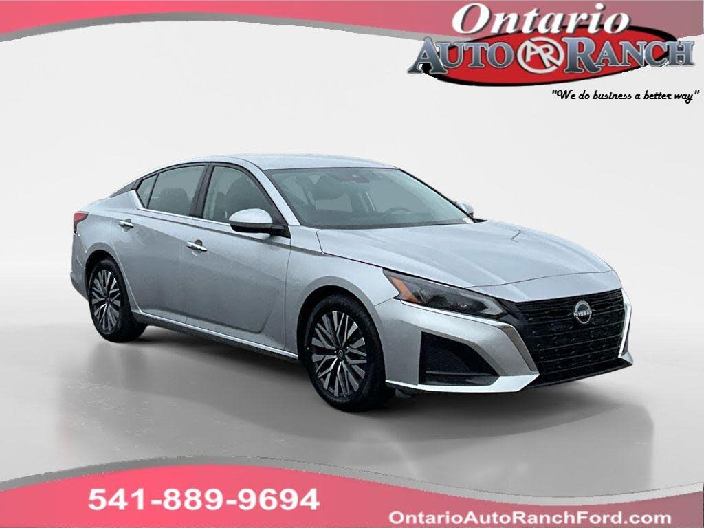 2023 Nissan Altima 2.5 SV FWD