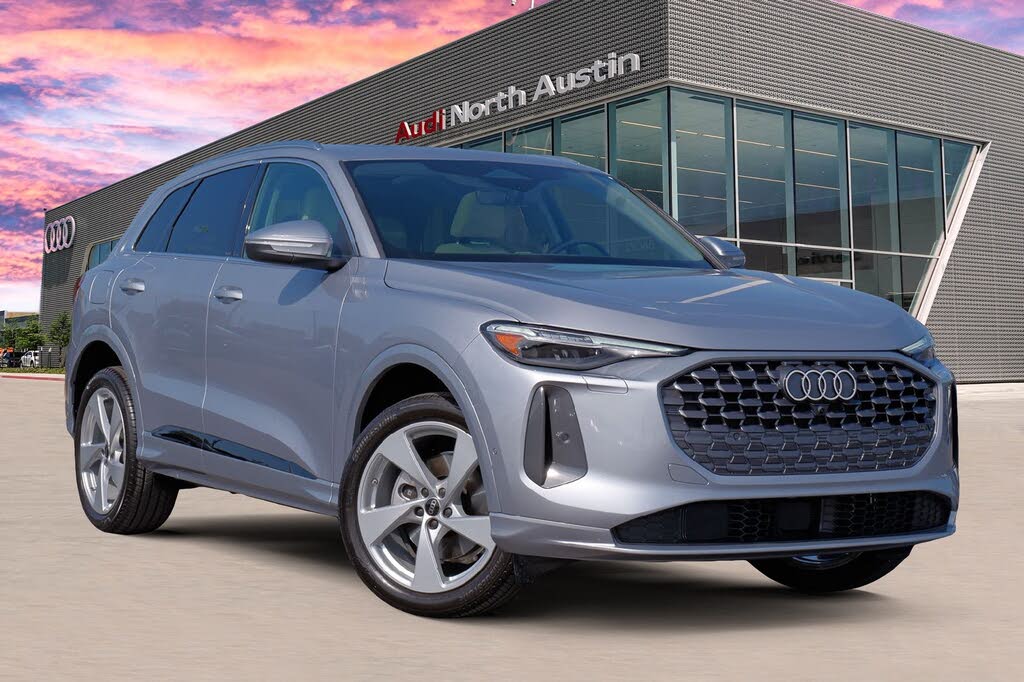 2025 Audi Q5 quattro Premium Plus 40 TFSI