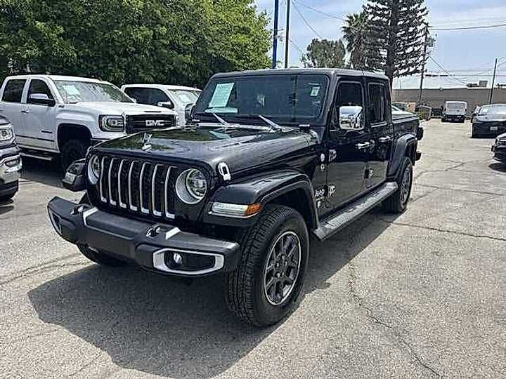 2020 Jeep Gladiator Overland Crew Cab 4WD