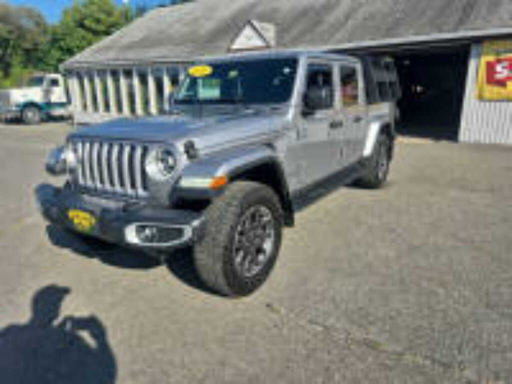 2020 Jeep Gladiator Overland Crew Cab 4WD