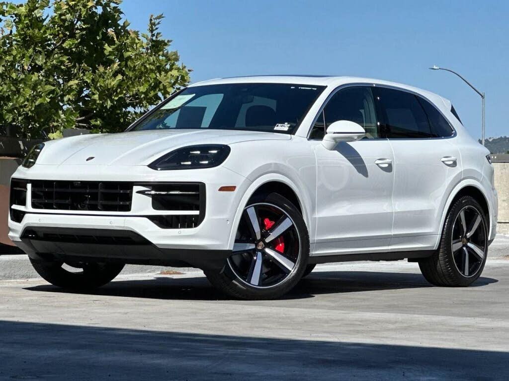 2025 Porsche Cayenne S AWD