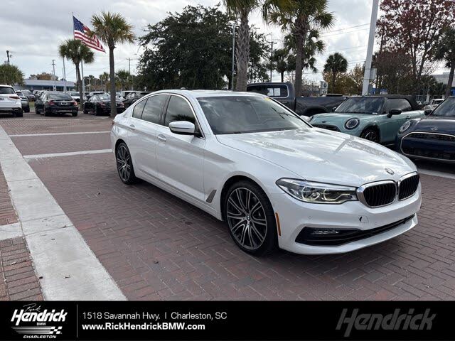 2017 BMW 5 Series 540i Sedan RWD