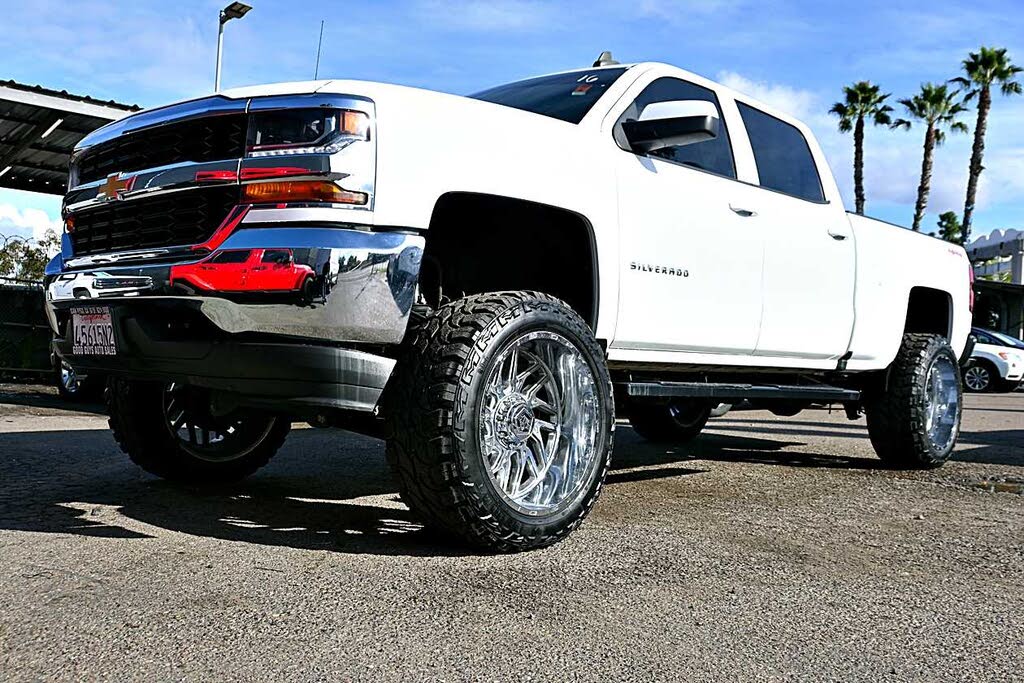 2017 Chevrolet Silverado 1500 LT Crew Cab 4WD