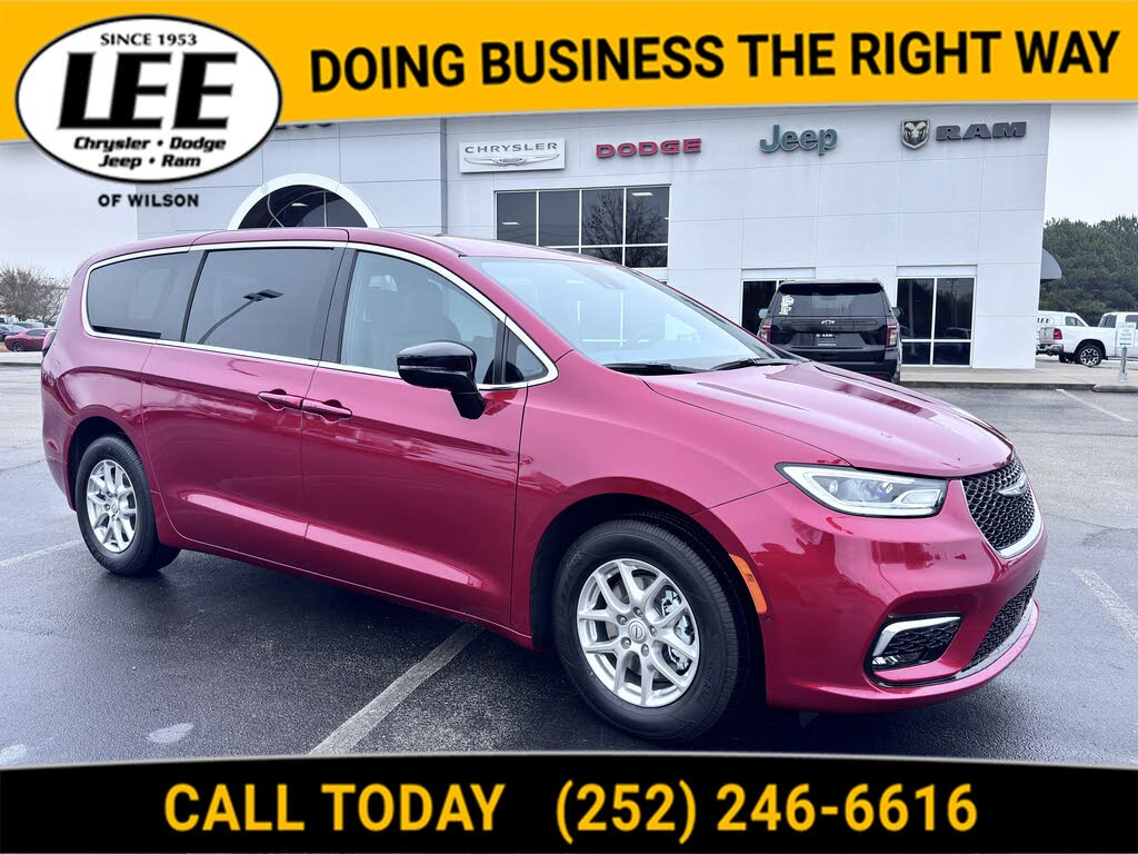 2026 Chrysler Pacifica Select FWD