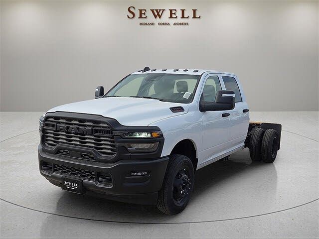 2026 RAM 3500 Chassis Tradesman Crew Cab LB DRW 4WD