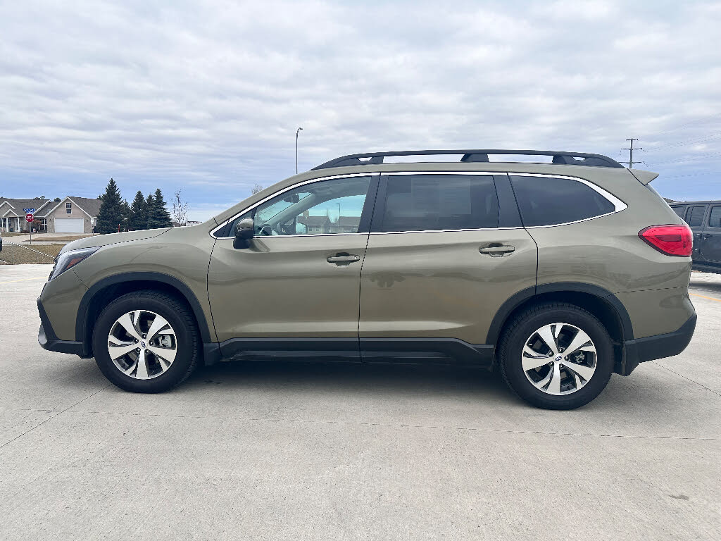 2023 Subaru Ascent Premium 8-Passenger AWD