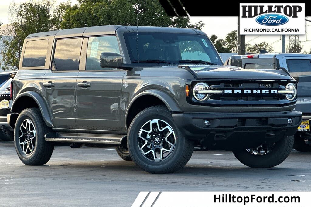 2025 Ford Bronco Outer Banks 4-Door 4WD