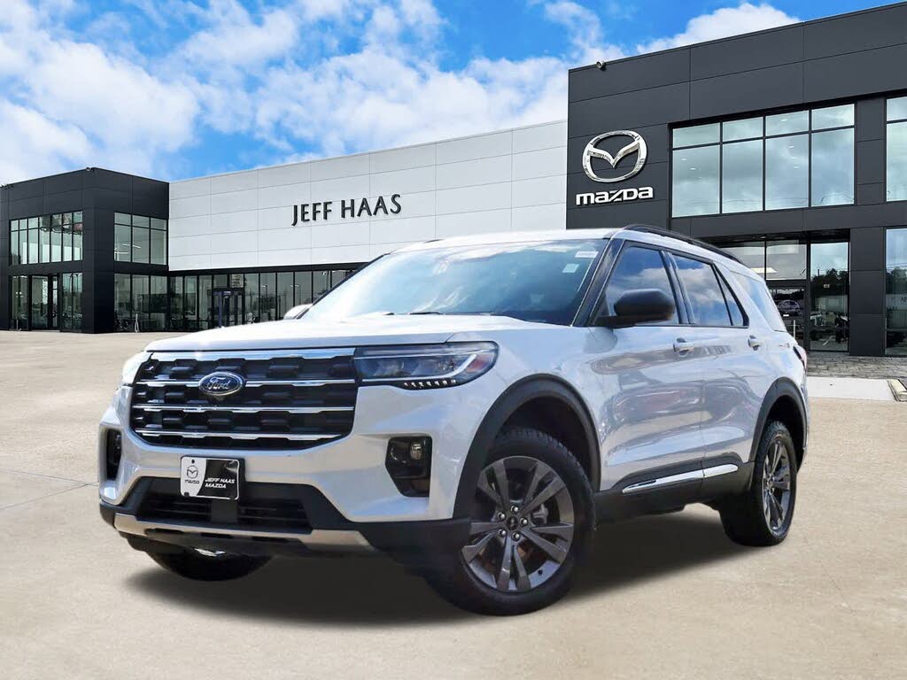 2025 Ford Explorer Active AWD