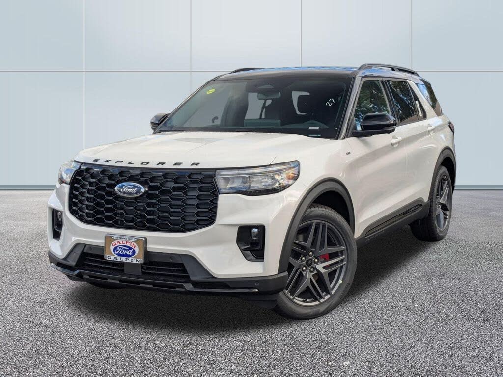 2025 Ford Explorer ST-Line RWD