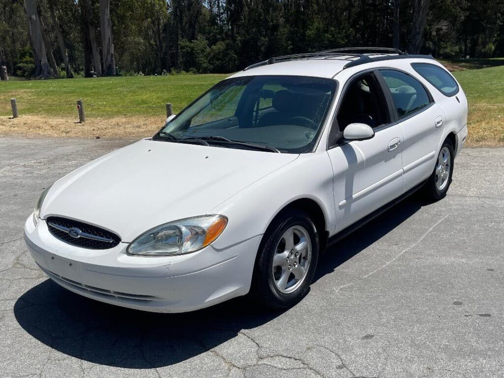 2003 Ford Taurus SE