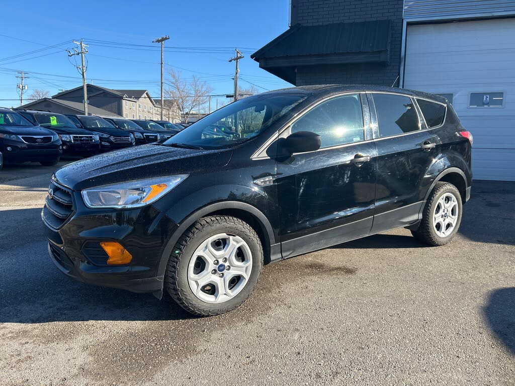 2017 Ford Escape S FWD