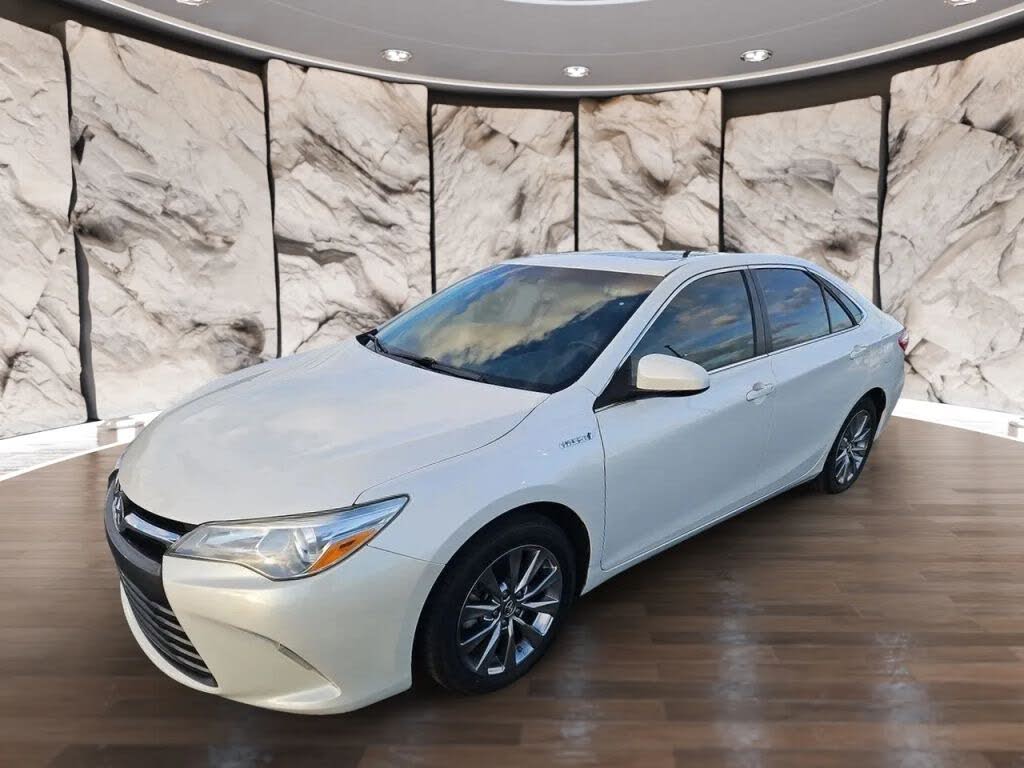 2017 Toyota Camry Hybrid XLE FWD
