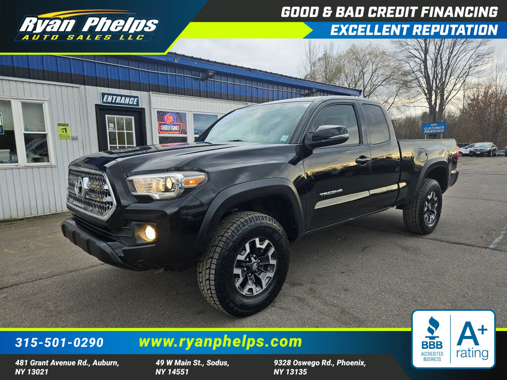 2017 Toyota Tacoma TRD Sport V6 Access Cab 4WD