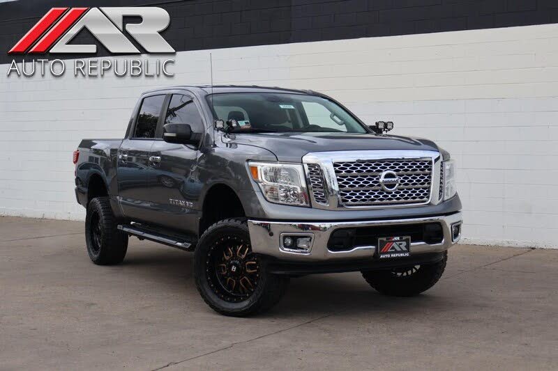 2018 Nissan Titan SV Crew Cab 4WD