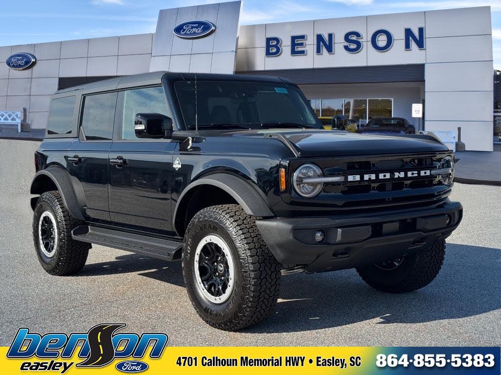 2025 Ford Bronco Outer Banks 4-Door 4WD