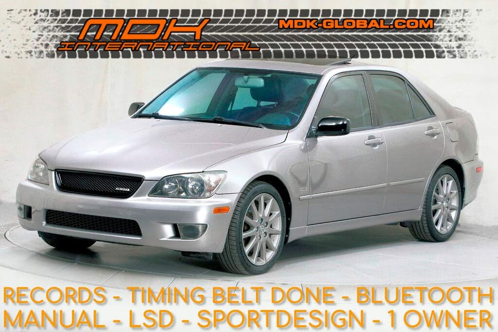 2004 Lexus IS 300 Sedan RWD
