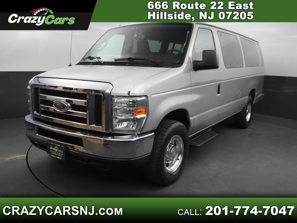 2011 Ford E-Series E-350 XLT Super Duty Extended Passenger Van