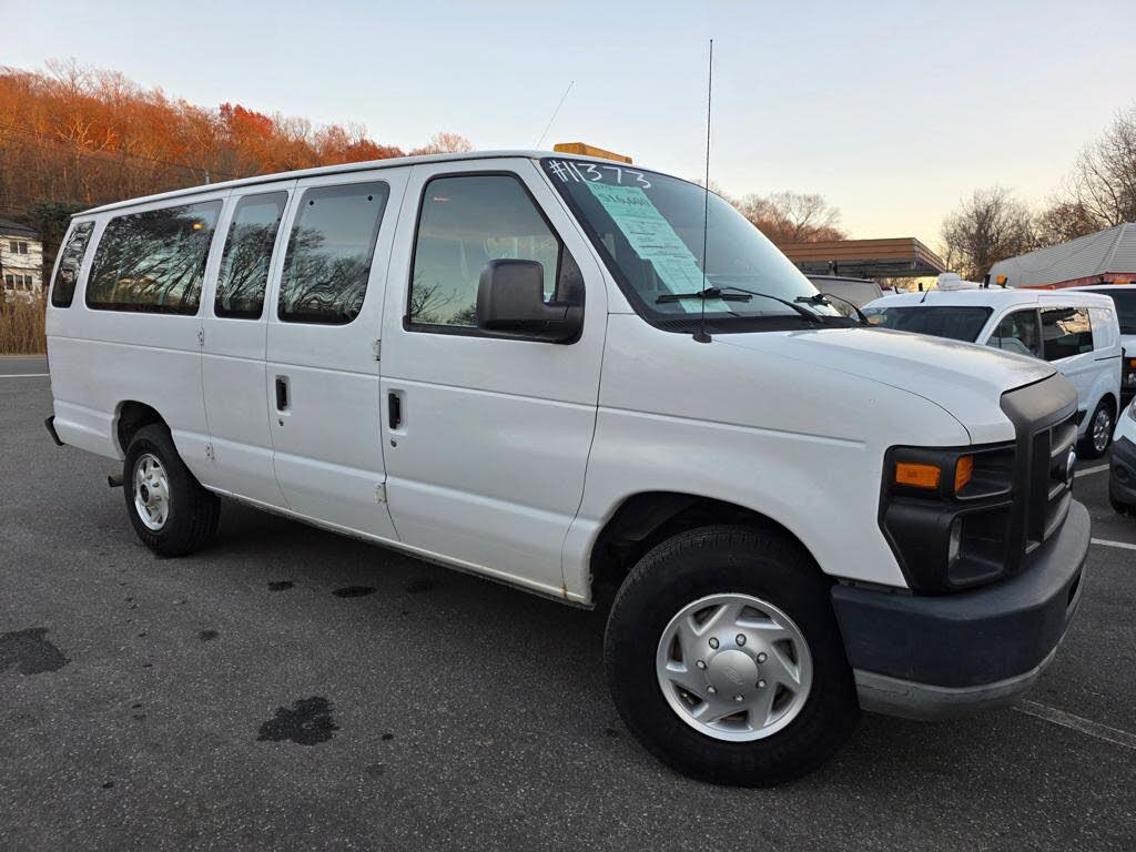 2011 Ford E-Series E-350 XL Super Duty Extended Passenger Van