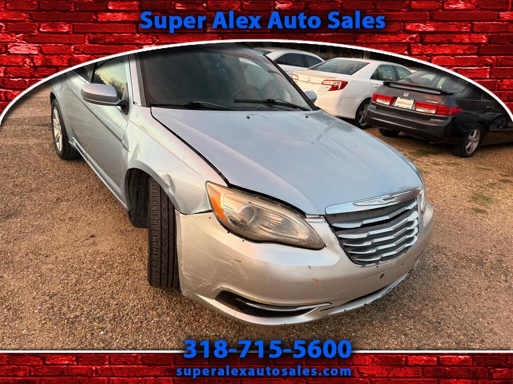 2012 Chrysler 200 Touring Sedan FWD