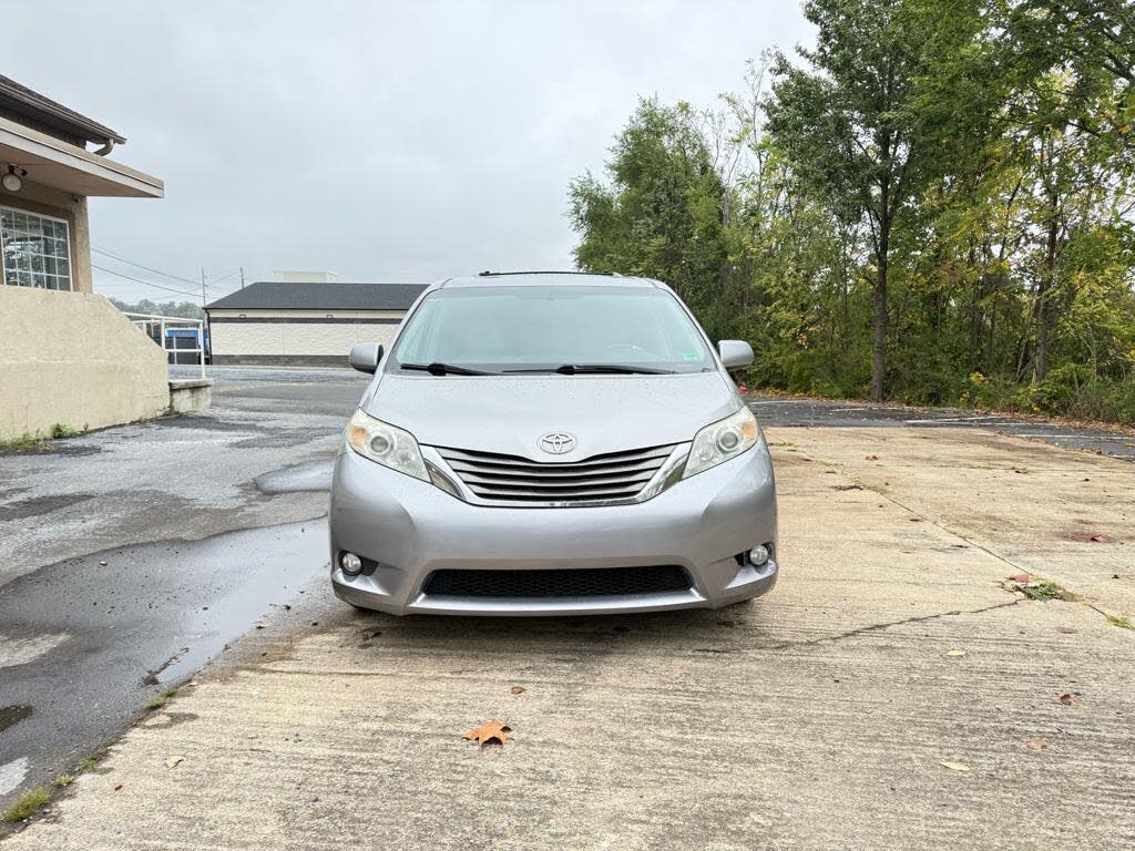 2012 Toyota Sienna XLE 7-Passenger