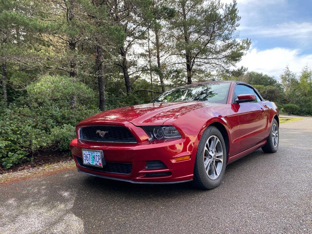 2014 Ford Mustang V6 Premium Convertible RWD