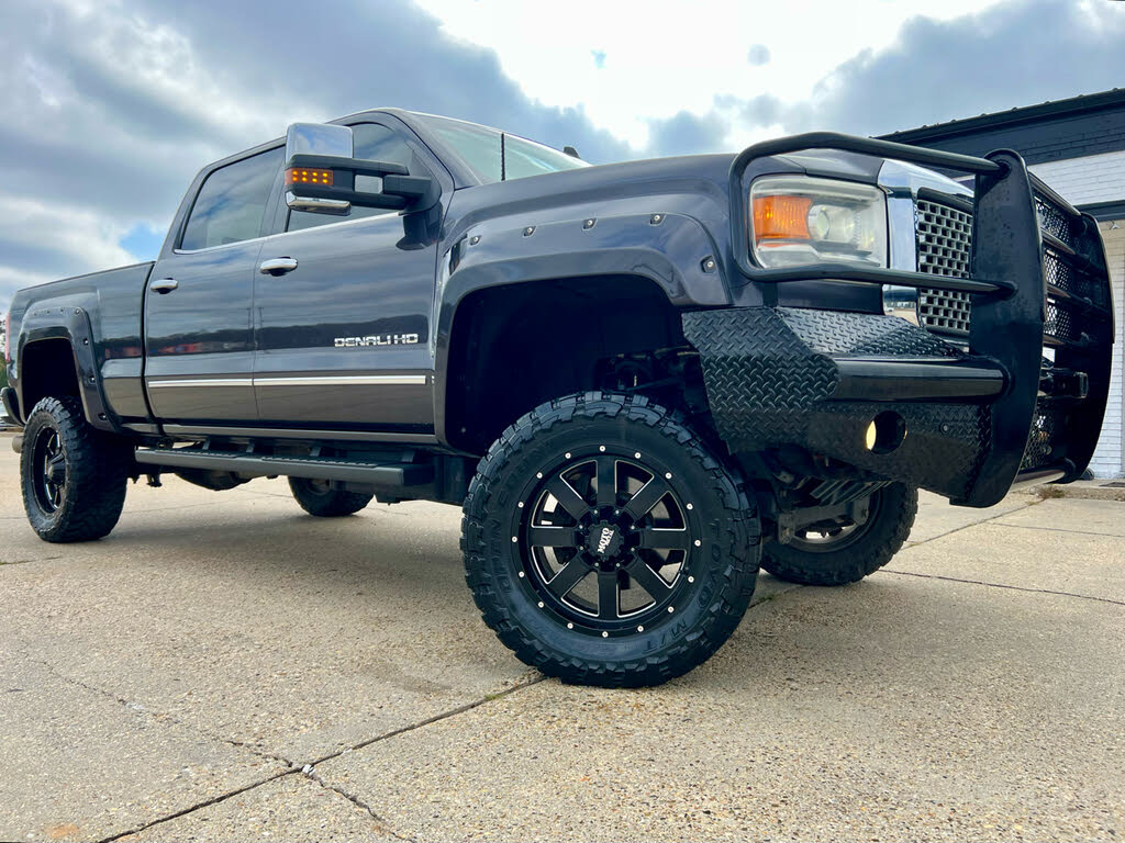 2016 GMC Sierra 2500HD Denali Crew Cab SB 4WD