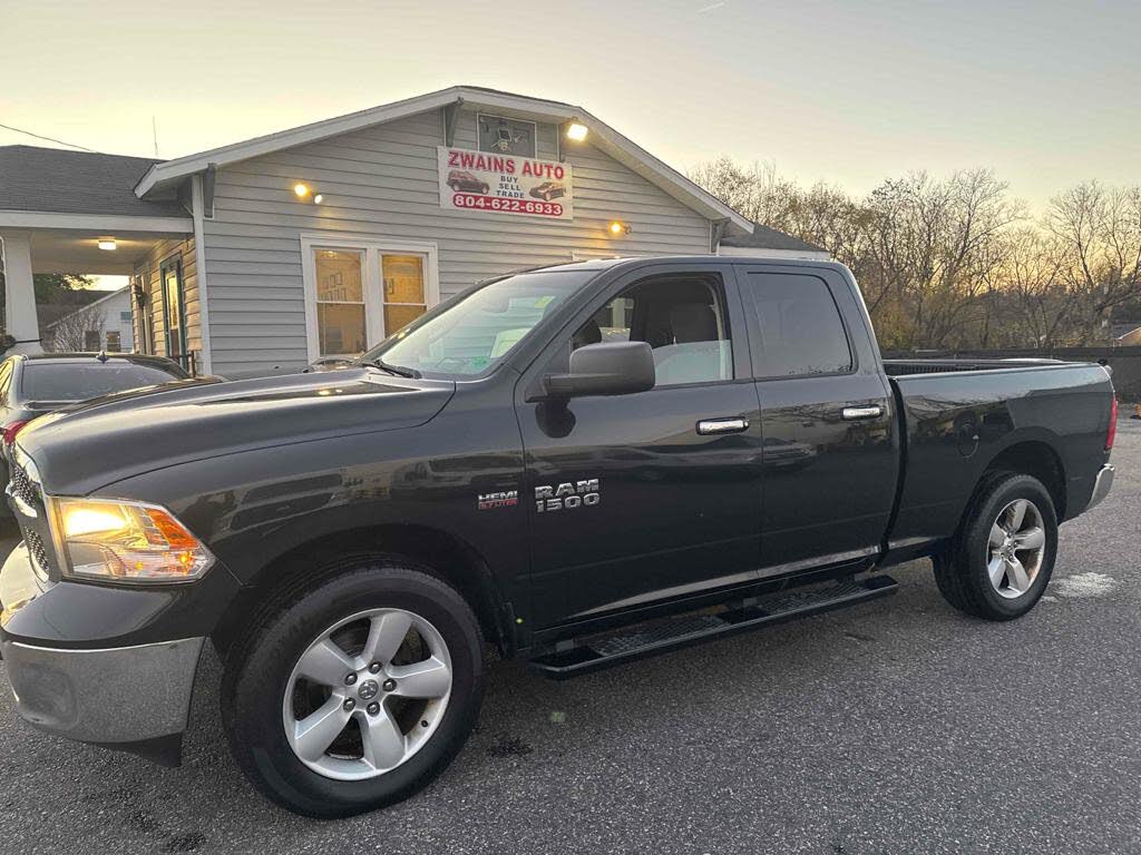 2016 RAM 1500 SLT Quad Cab 4WD