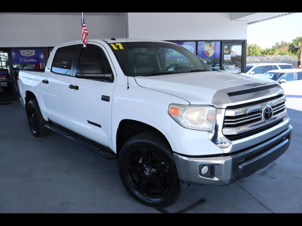 2017 Toyota Tundra SR5 CrewMax 5.7L FFV 4WD
