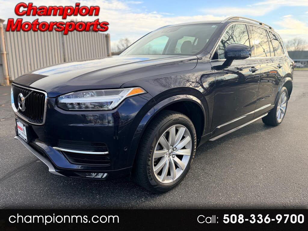 2017 Volvo XC90 T6 Momentum AWD