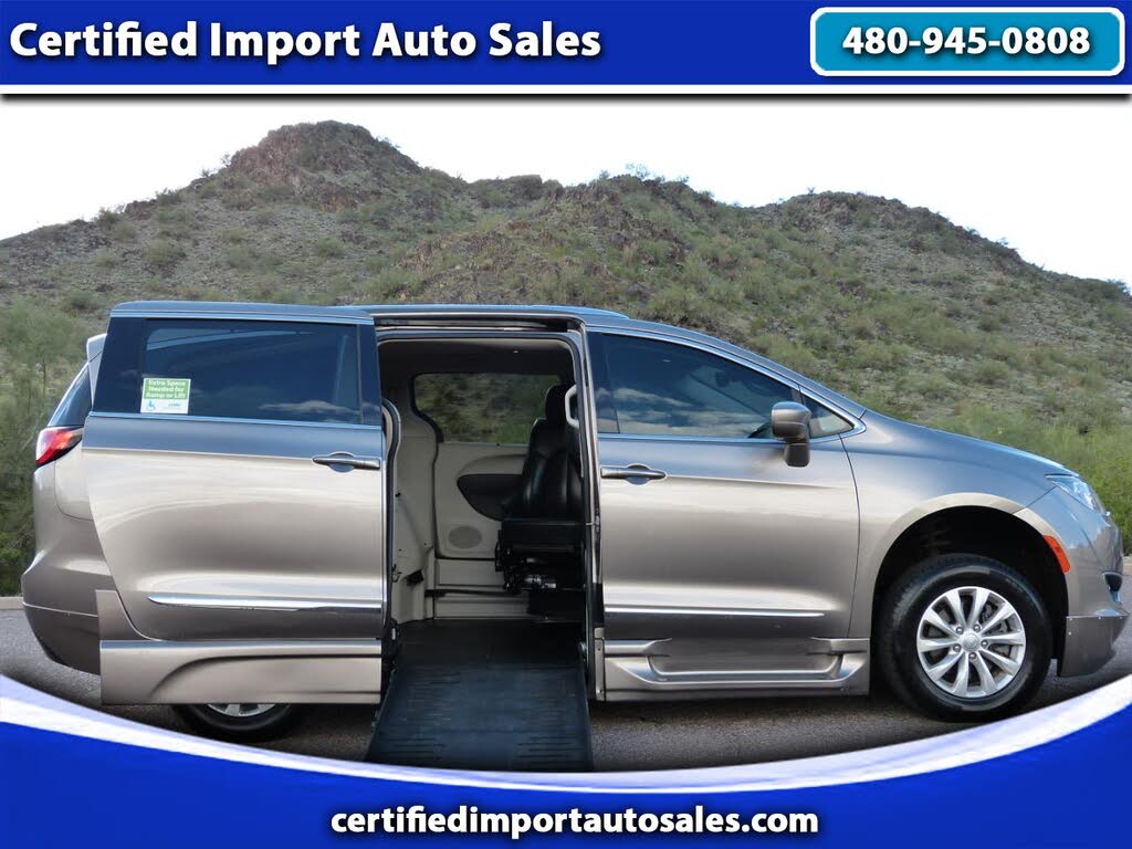 2018 Chrysler Pacifica Touring L FWD