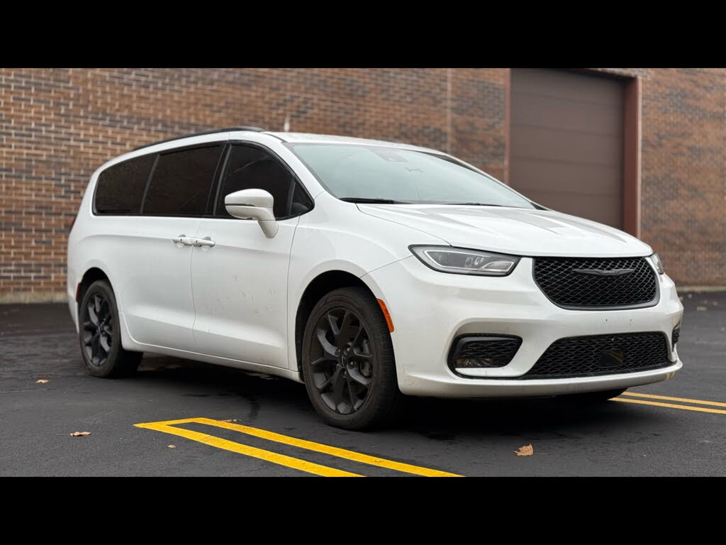 2022 Chrysler Pacifica Touring L AWD