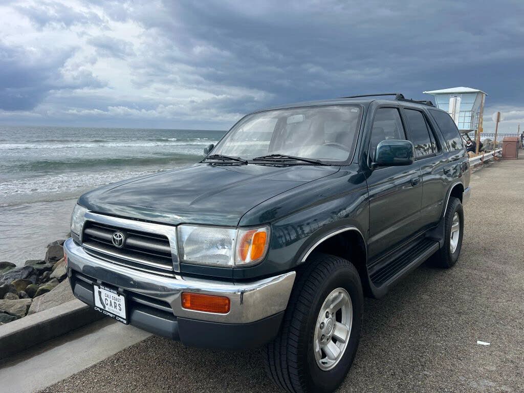 1996 Toyota 4Runner 4 Dr SR5 4WD SUV