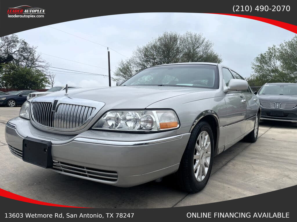 2004 Lincoln Town Car Ultimate L