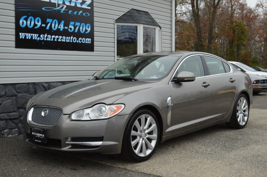 2010 Jaguar XF XF Premium RWD