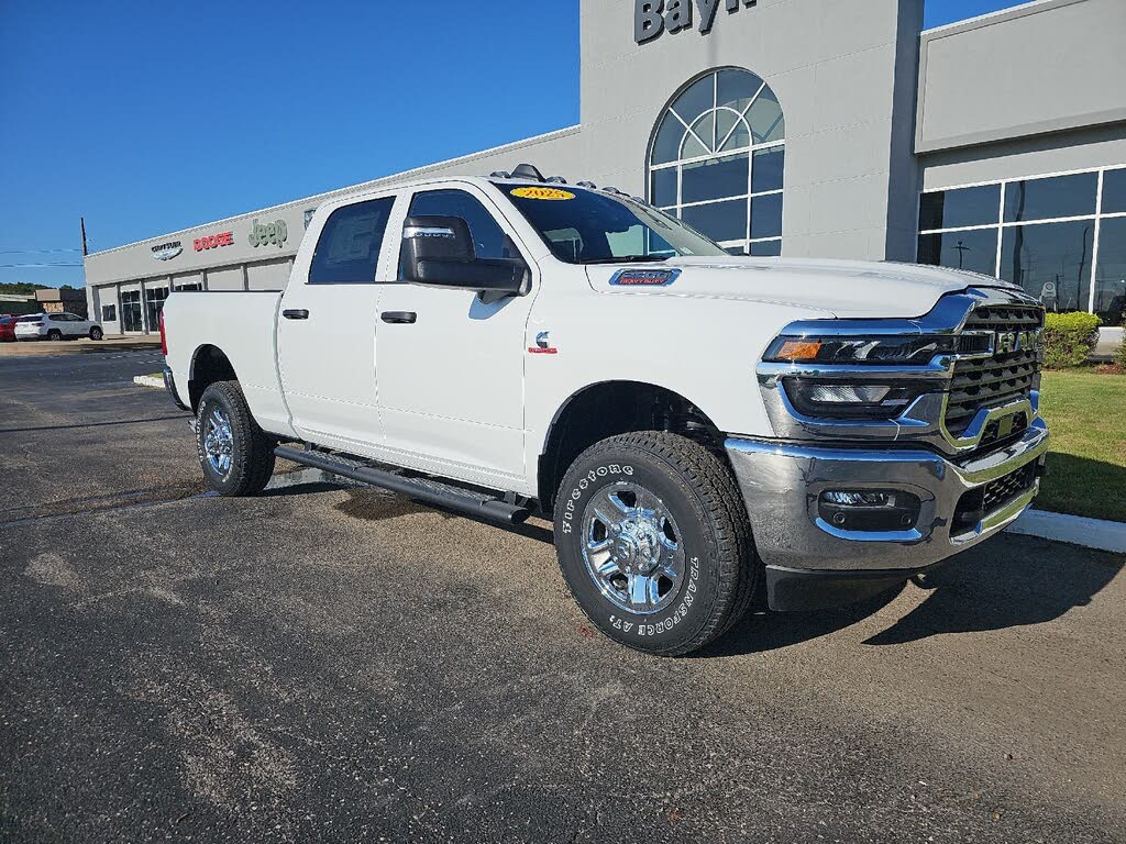 2025 RAM 2500 Tradesman Crew Cab 4WD