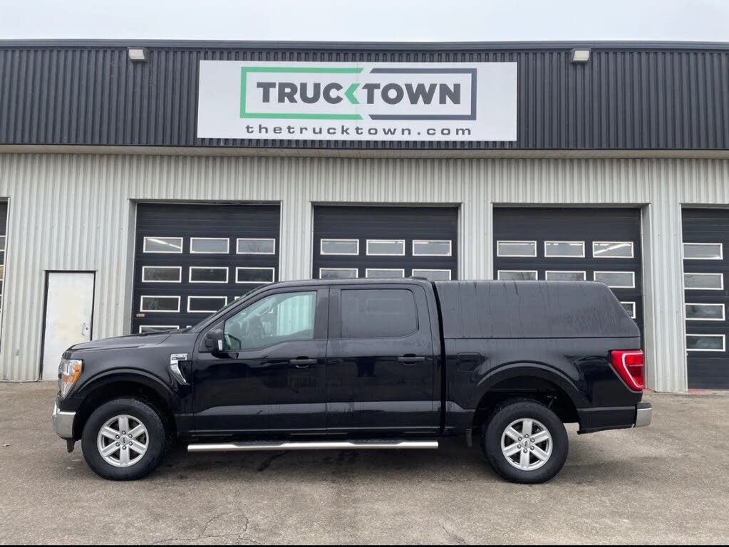 Ford F-150 XLT SuperCrew 4WD 2022